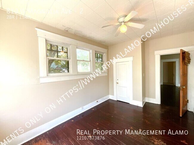 Building Photo - 810 W Magnolia Ave