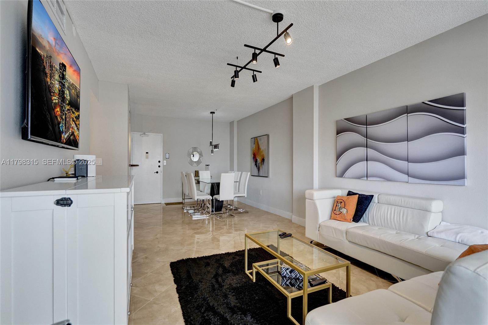 Building Photo - 1980 S Ocean Dr