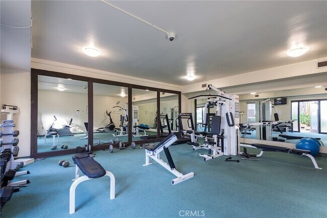 Building Photo - 6542 Ocean Crest Dr