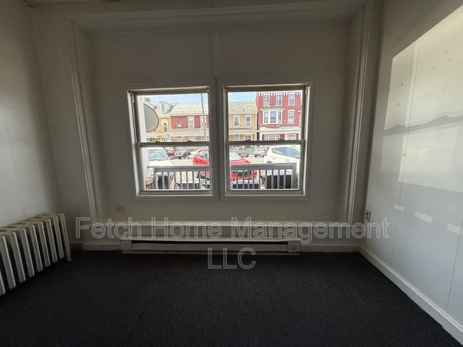 Building Photo - 442 N 9th St