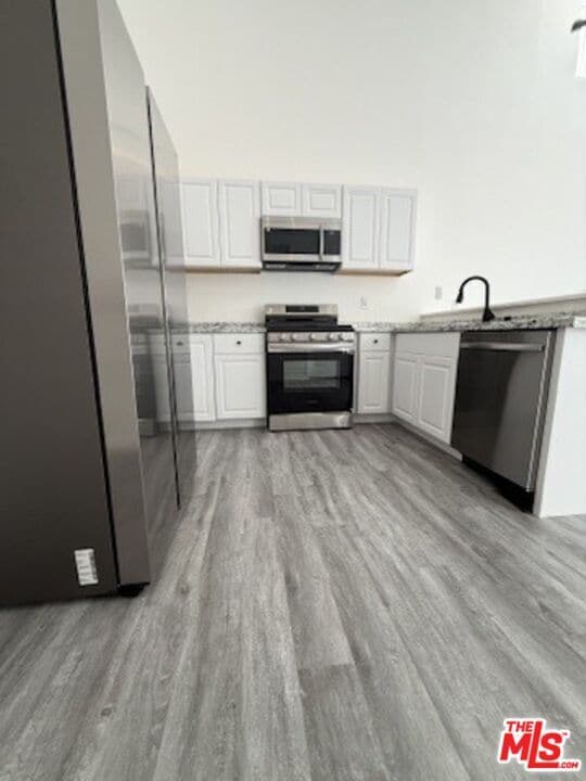 Building Photo - 621 N Bronson Ave