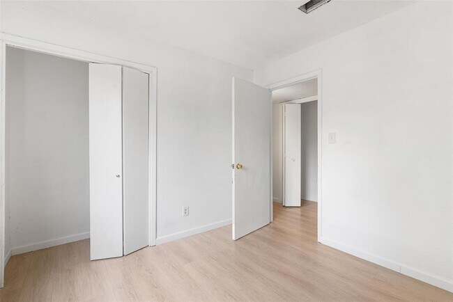 Building Photo - 1010 Bird Creek Dr