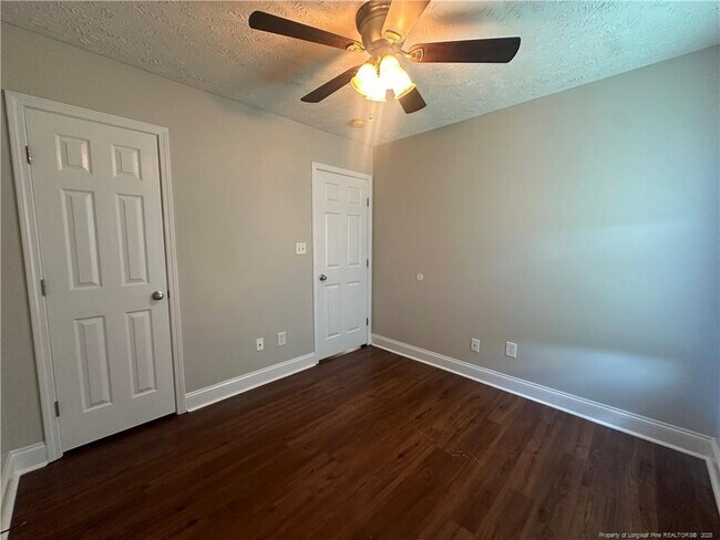 Building Photo - 450 Copper Creek Dr