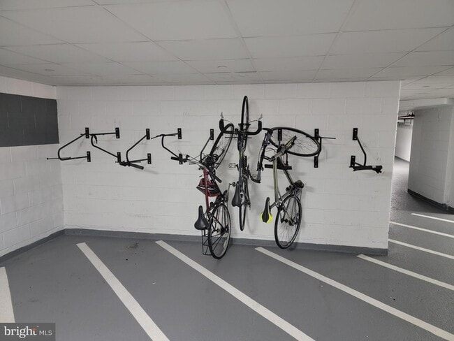 Building Photo - 1111 19th St N