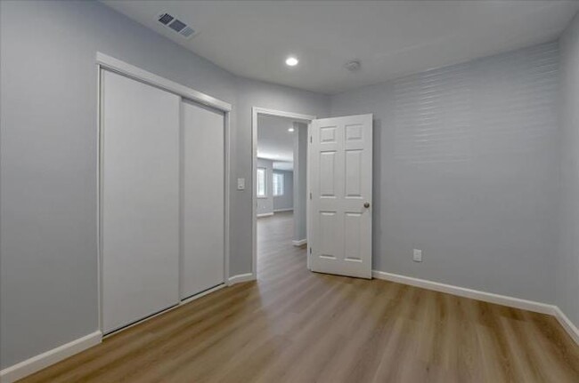 Building Photo - 3360 Warburton Ave