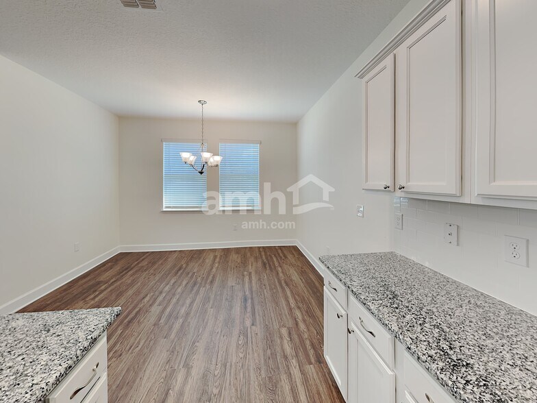 Building Photo - 16388 Willo Pines Ln