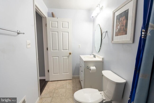 Building Photo - 6004 Glenn Station Ct