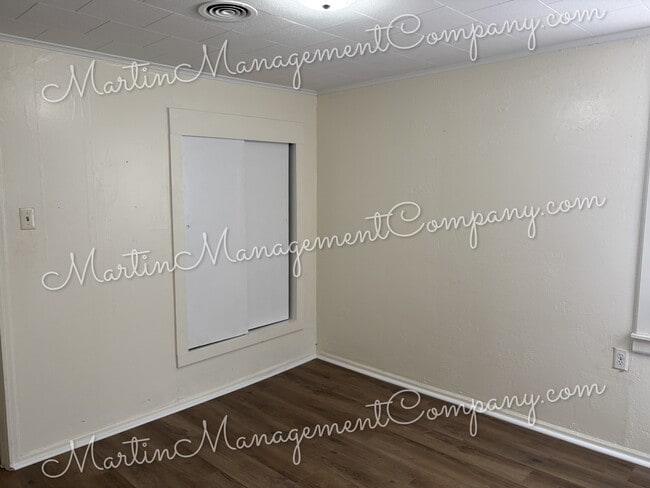 Building Photo - 1844 S Beacon Ave