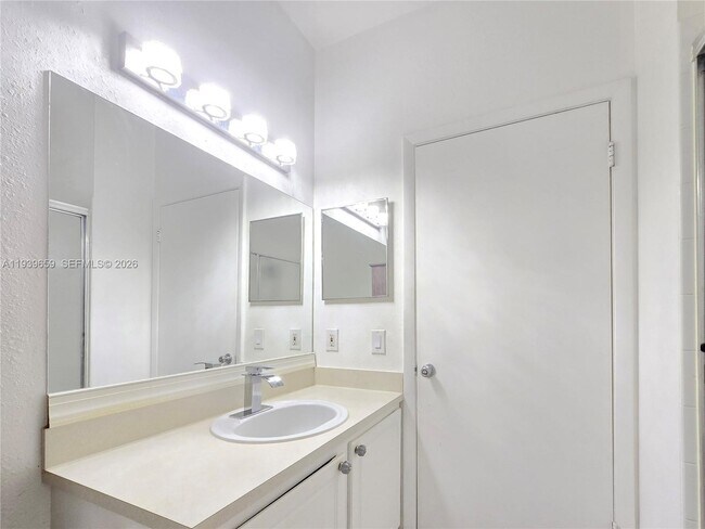 Building Photo - 2331 NW 96th Terrace