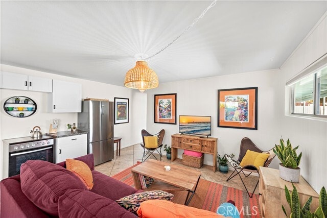 Building Photo - 2120 Temple Hills Dr