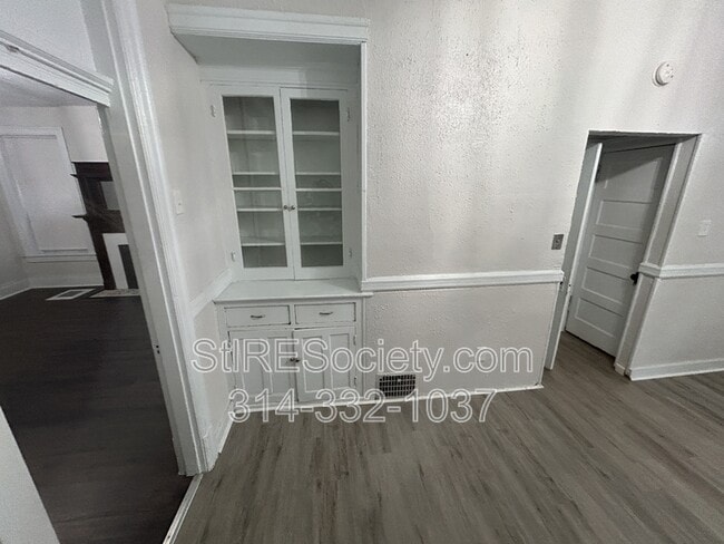 Building Photo - 3922-3924 Botanical Avenue