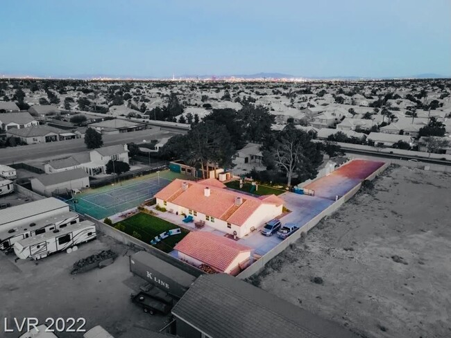 Building Photo - COMING SOON: Single Story 5 Bd, 4 Bth, Inc...