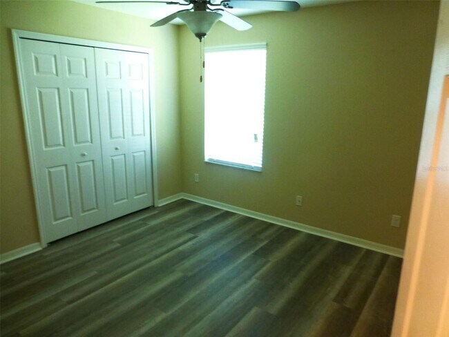 Building Photo - South Hampton Townhome