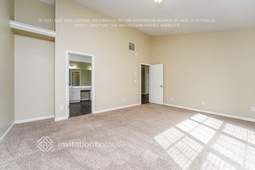 Building Photo - 2819 Merrion Park Ln NE