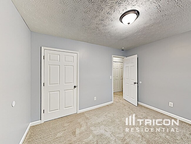 Building Photo - 1035 Peace Dr