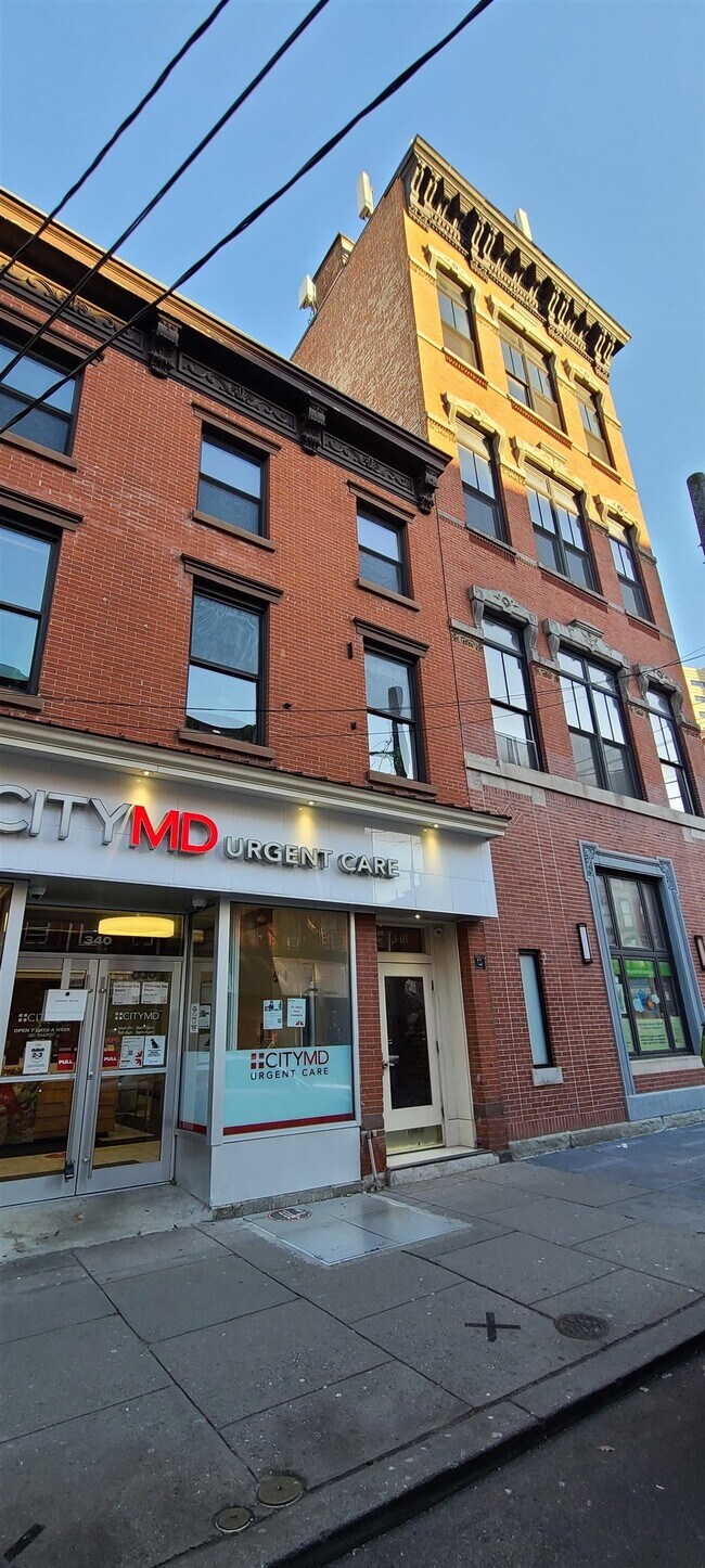 Building Photo - 340 Grove St