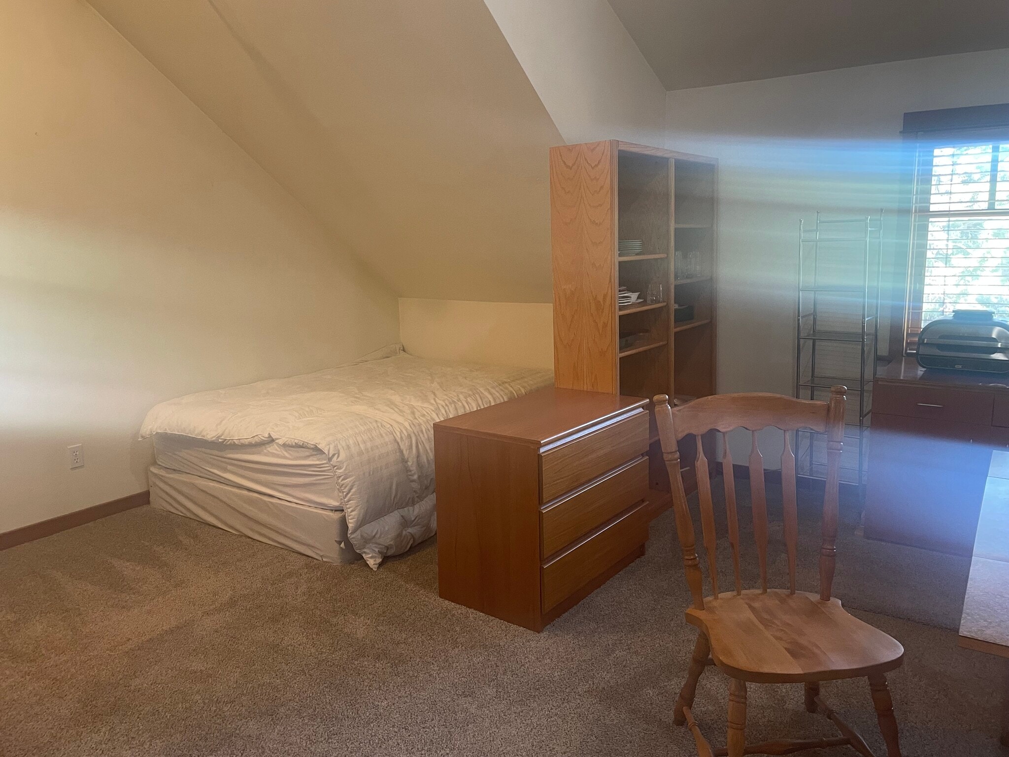 Building Photo - 16075 Fox Ridge Cir