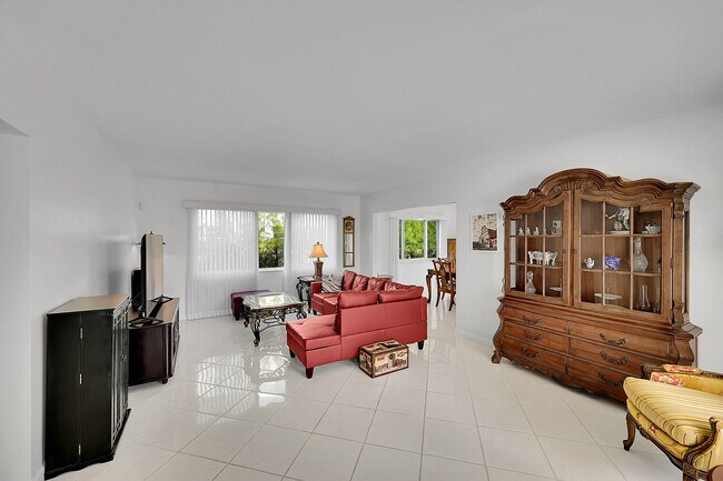 Building Photo - 1702 S Ocean Blvd