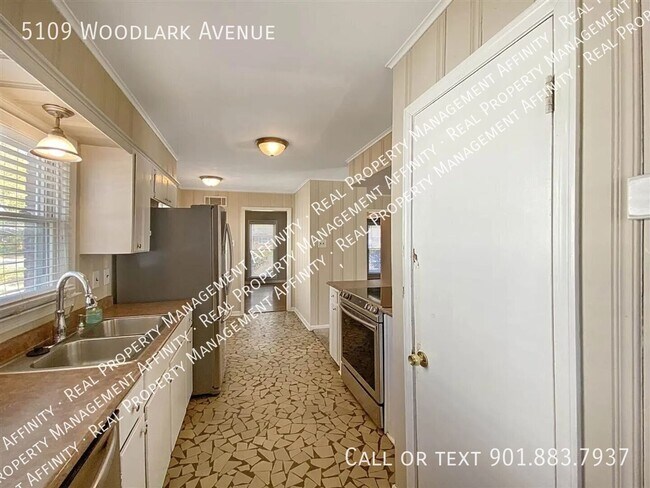 Building Photo - 5109 Woodlark Ave