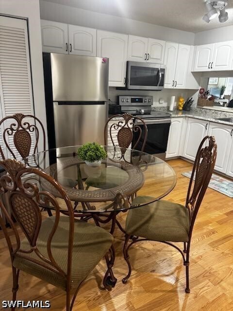 Building Photo - 3061 Sandpiper Bay Cir