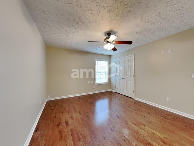 Building Photo - 2820 Wadley Ln