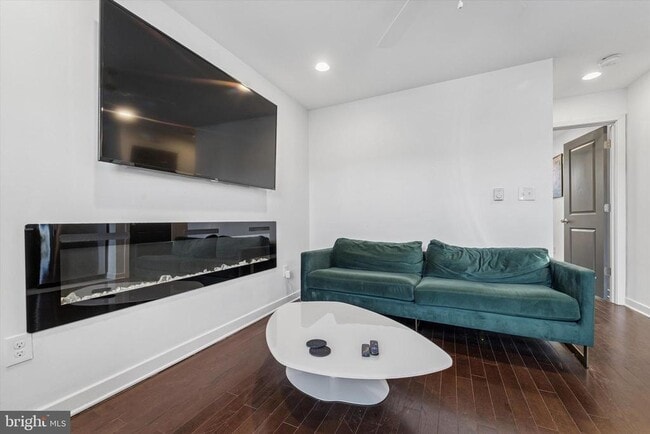 Building Photo - 1331 S Woodstock St