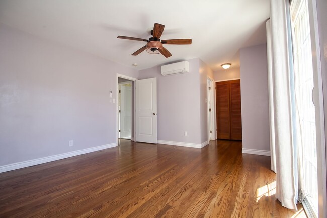 Building Photo - 1823 Lawndale Ave