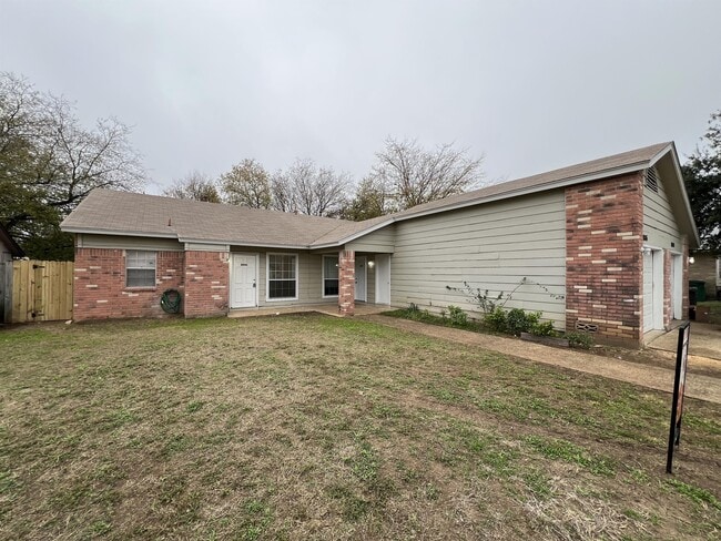 Building Photo - 8846 Meadow Range St