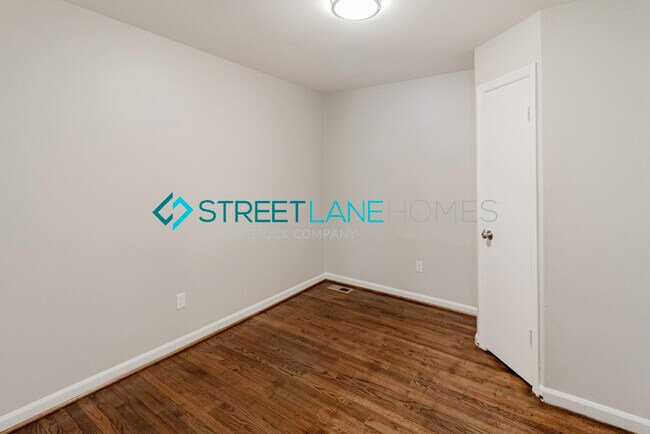 Building Photo - REDUCED! Charming 3 bedroom home in Birmin...