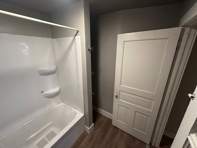 Building Photo - 629/631 Park Avenue