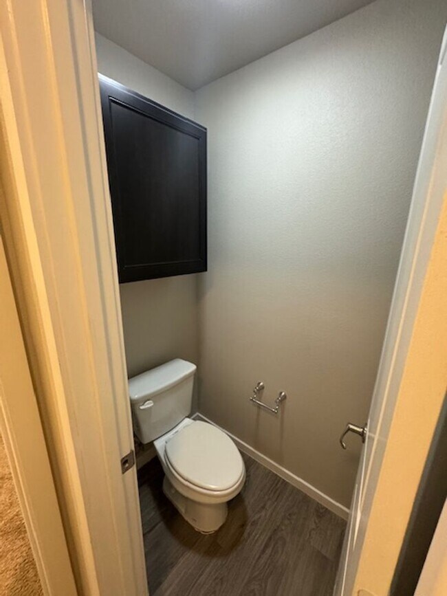 Building Photo - Upland Heights- 7047