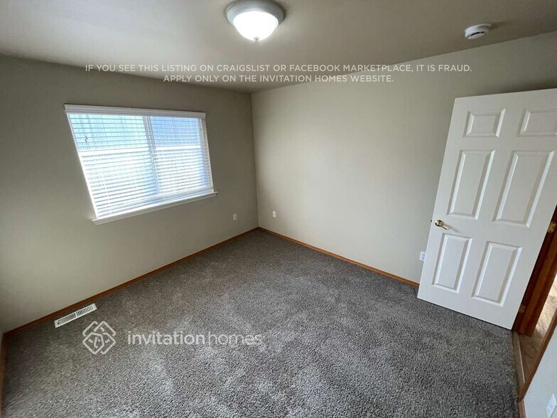 Building Photo - 1811 111th Dr SE