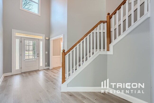 Building Photo - 294 Sweetwater Bridge Cir
