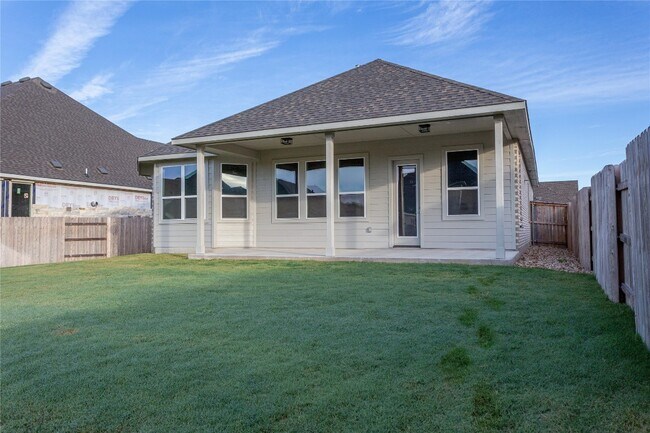 Building Photo - 2204 Bell Mare Vw