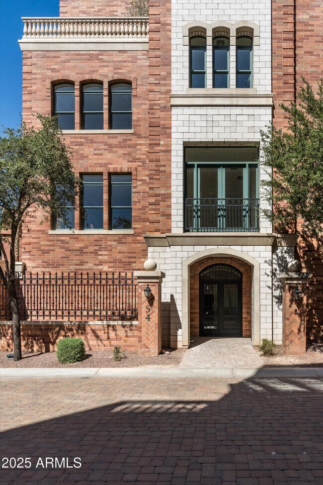 Building Photo - 54 W Palm Ln