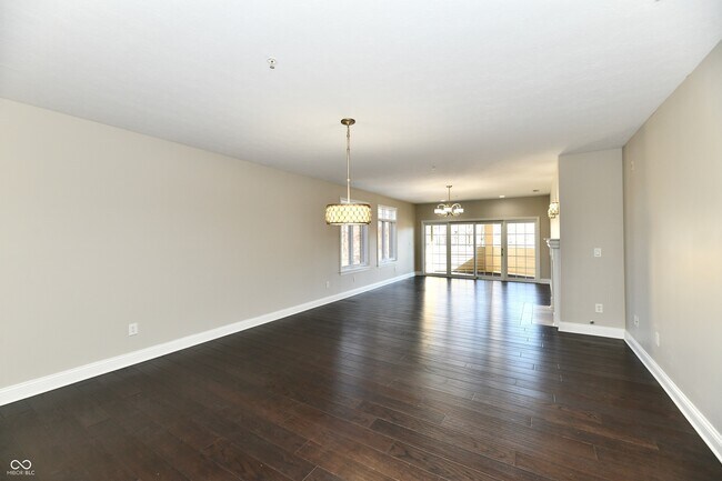 Building Photo - 8555 One W Dr