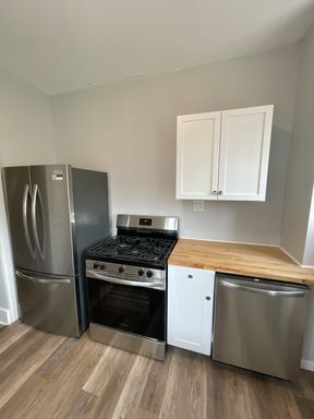Building Photo - Completely renovated 4 bed 1 bath home near Kennywood Park!