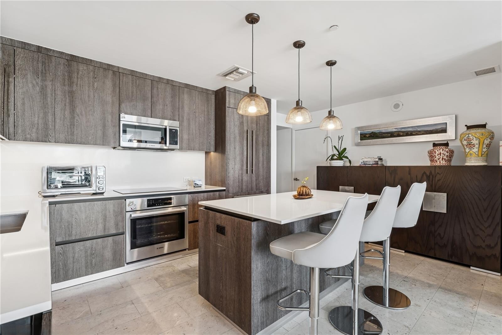 Building Photo - 88 SW 7th St