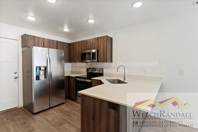 Building Photo - 1173 Shady Brook Ln S