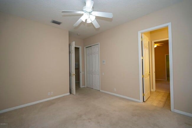 Building Photo - Gated Community