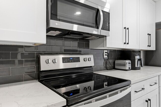 Building Photo - 9584 Doliver Dr