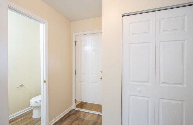 Building Photo - 247 Academy Ln