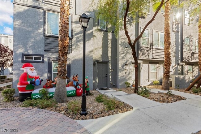 Building Photo - 9050 W Tropicana Ave