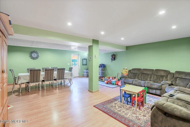 Building Photo - 25 Cannonball Dr