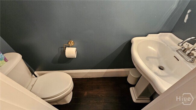 Building Photo - 14 E 41st St