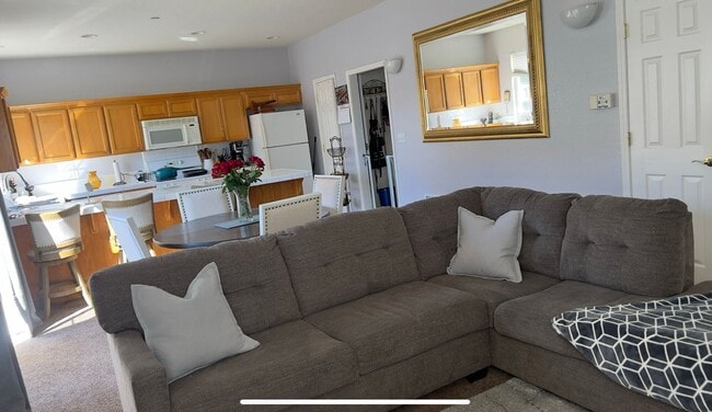 Building Photo - Spacious 3 Bedroom 2.5 Bath condo with large bonus room in Freedom Ca