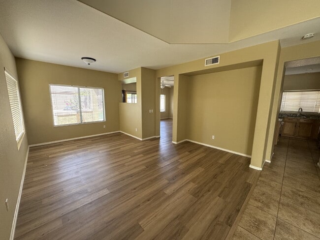 Building Photo - COMING SOON.  Pets Welcome. Turf backyard. Quiet cul-de-sac lot. Bonus Room/loft. 3 blocks to awa...
