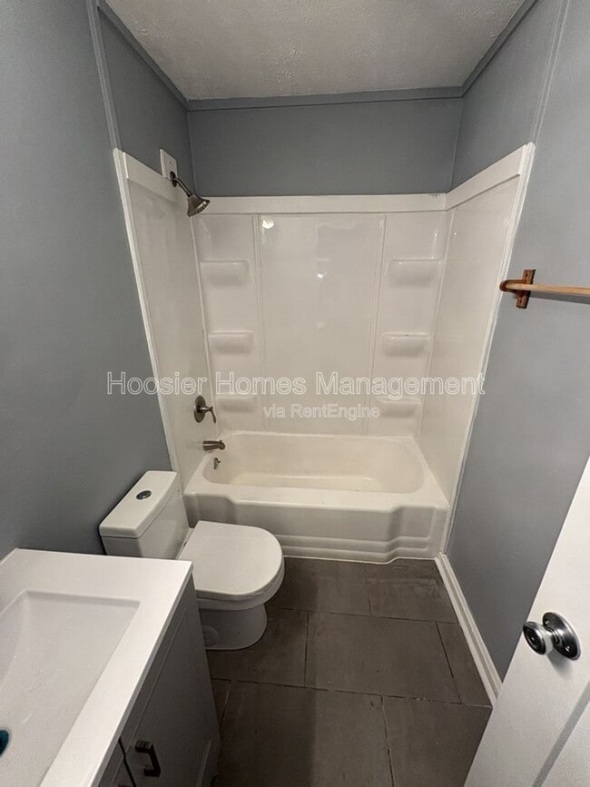 Building Photo - 1035 N Centennial St