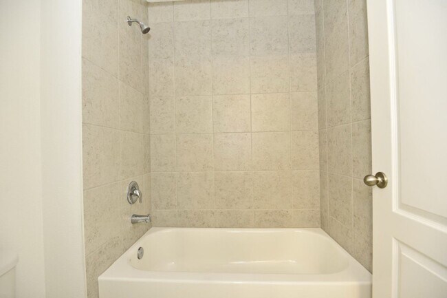 Building Photo - 720 Benoi Dr