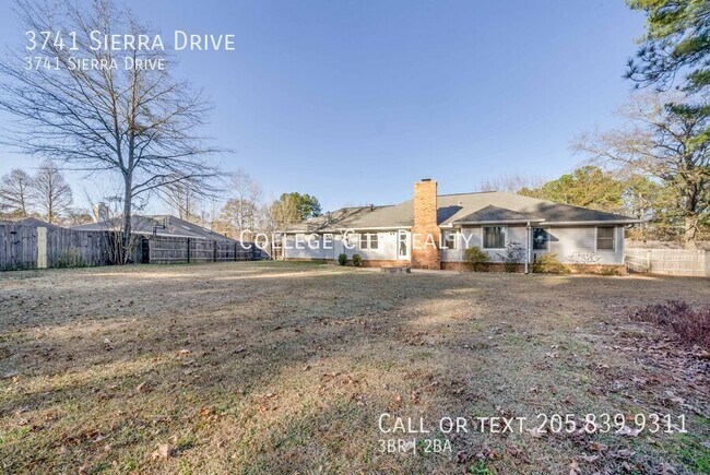 Building Photo - 3741 Sierra Dr